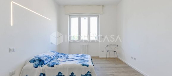 2 bedrooms Apartment in Milan, Italy No. 356508 7