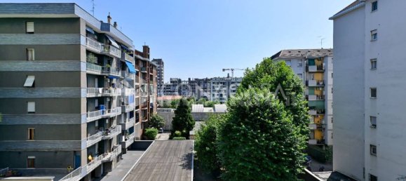 2 bedrooms Apartment in Milan, Italy No. 356508 19