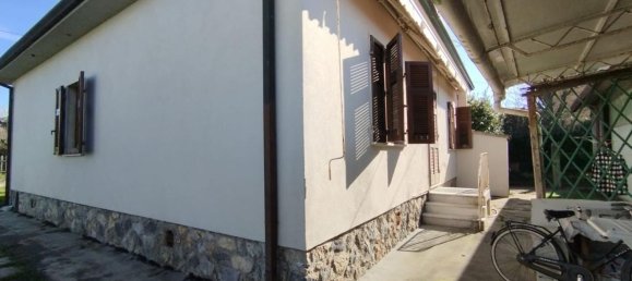 6 rooms Villa in Massa, Italy No. 216517 5