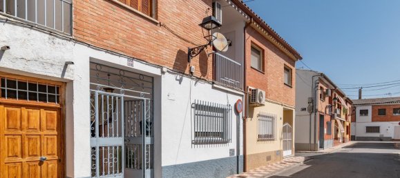 Adosado de 4 dormitorios en Albolote, Spain No. 162973 3