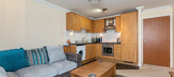 2 bedrooms Apartment in Reigate, United Kingdom No. 12304 3