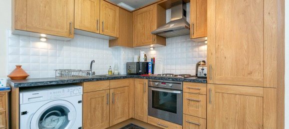 2 bedrooms Apartment in Reigate, United Kingdom No. 12304 5