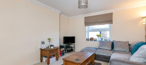 2 bedrooms Apartment in Reigate, United Kingdom No. 12304 2