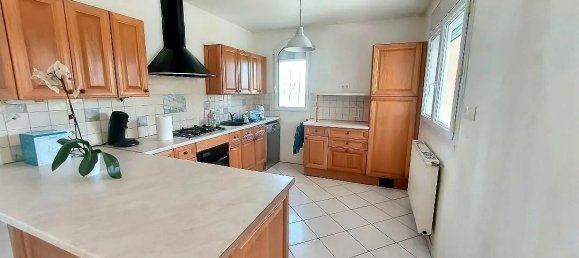 4 bedrooms House in Estillac, France No. 108372 4