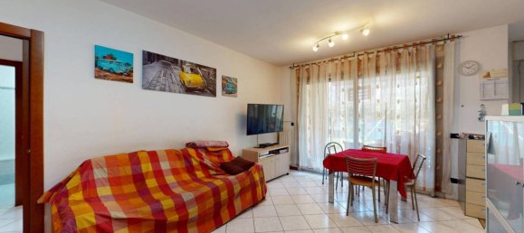 2 bedrooms Apartment in Verano Brianza, Italy No. 149121 3