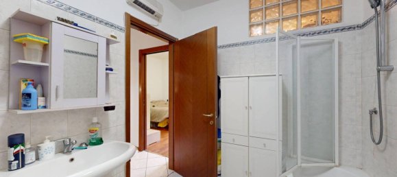 2 bedrooms Apartment in Verano Brianza, Italy No. 149121 10