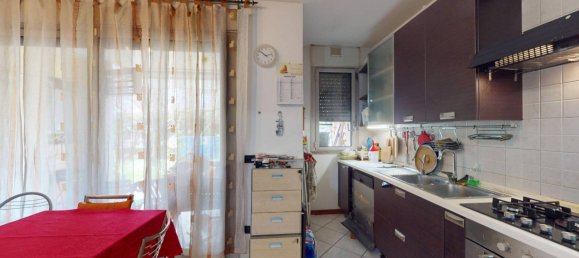 2 bedrooms Apartment in Verano Brianza, Italy No. 149121 4