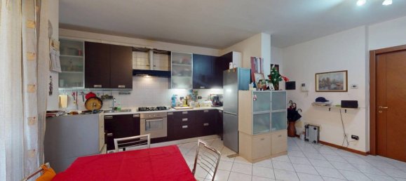 2 bedrooms Apartment in Verano Brianza, Italy No. 149121 2