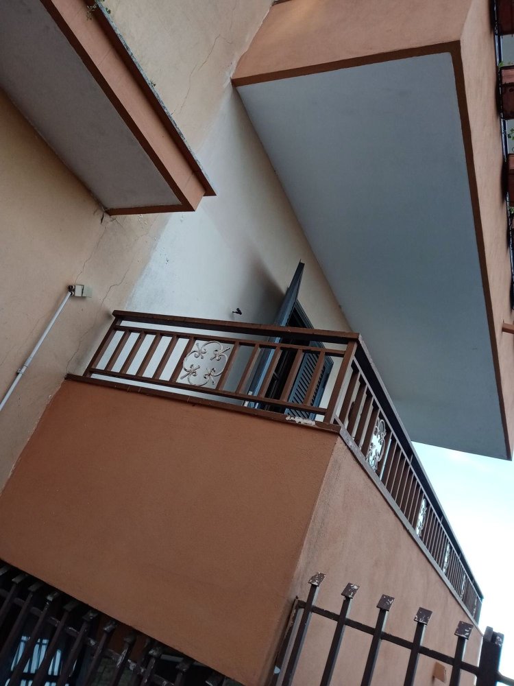400m² Building in Giugliano in Campania, Italy No. 322915