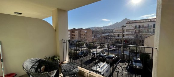 1 bedroom Apartment in L'Ile-Rousse, France No. 92238 3