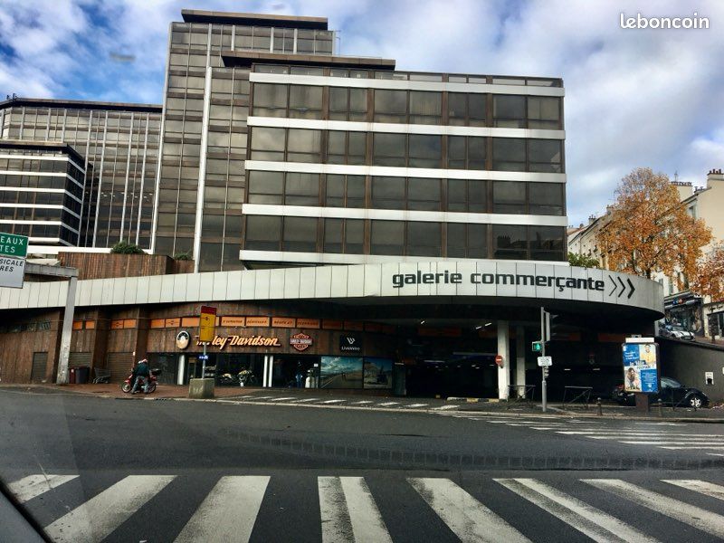  Parking in Saint-Cloud, France No. 334401