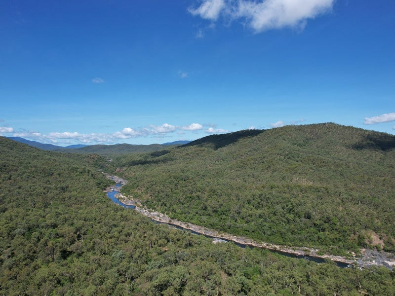 Terrain à Rossville, Australia 515000m² No. 50