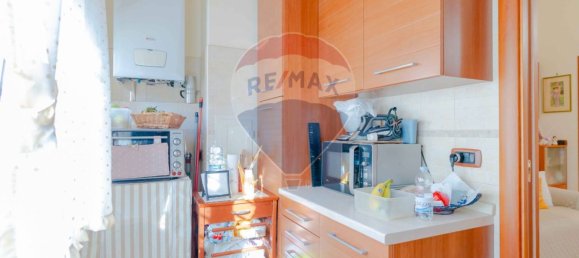 2 bedrooms Apartment in Bari, Italy No. 65619 8