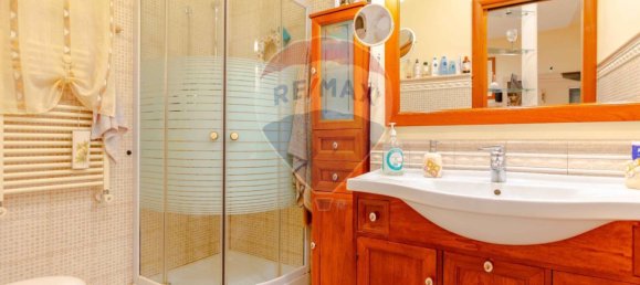 2 bedrooms Apartment in Bari, Italy No. 65619 11