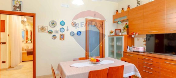 2 bedrooms Apartment in Bari, Italy No. 65619 6