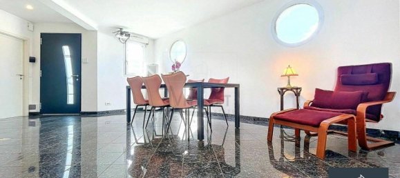 Замки и поместья с 6 спальнями в Монделанж, Франция № 337675 2