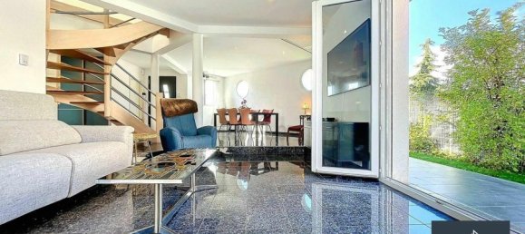 Замки и поместья с 6 спальнями в Монделанж, Франция № 337675 4