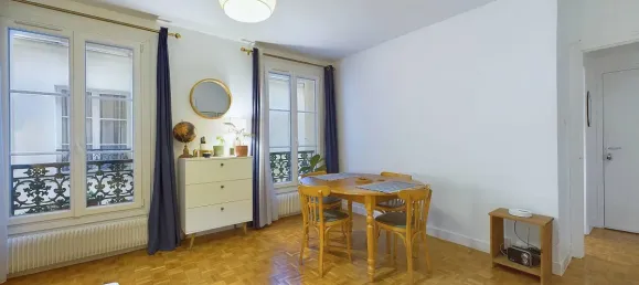 2 bedrooms Apartment in Paris, France No. 165741 4