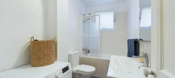 2 bedrooms Apartment in Paris, France No. 165741 14