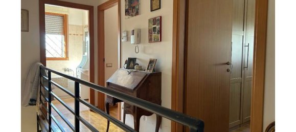 2 Schlafzimmer Wohnung in Rome, Italy, Nr. 253150 4