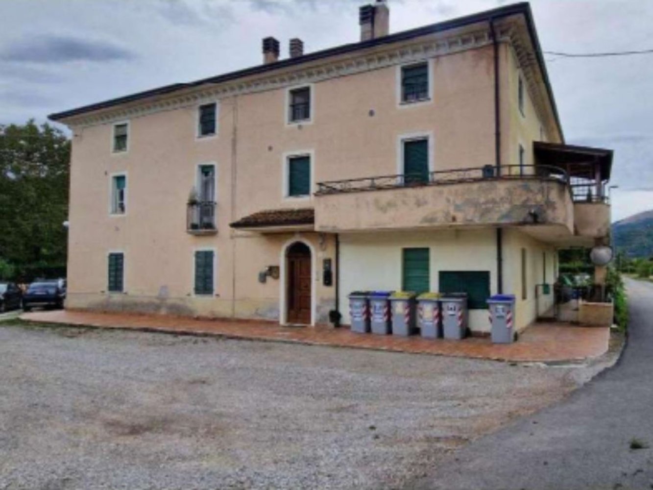 5 bedrooms Apartment in Perugia, Italy No. 324434