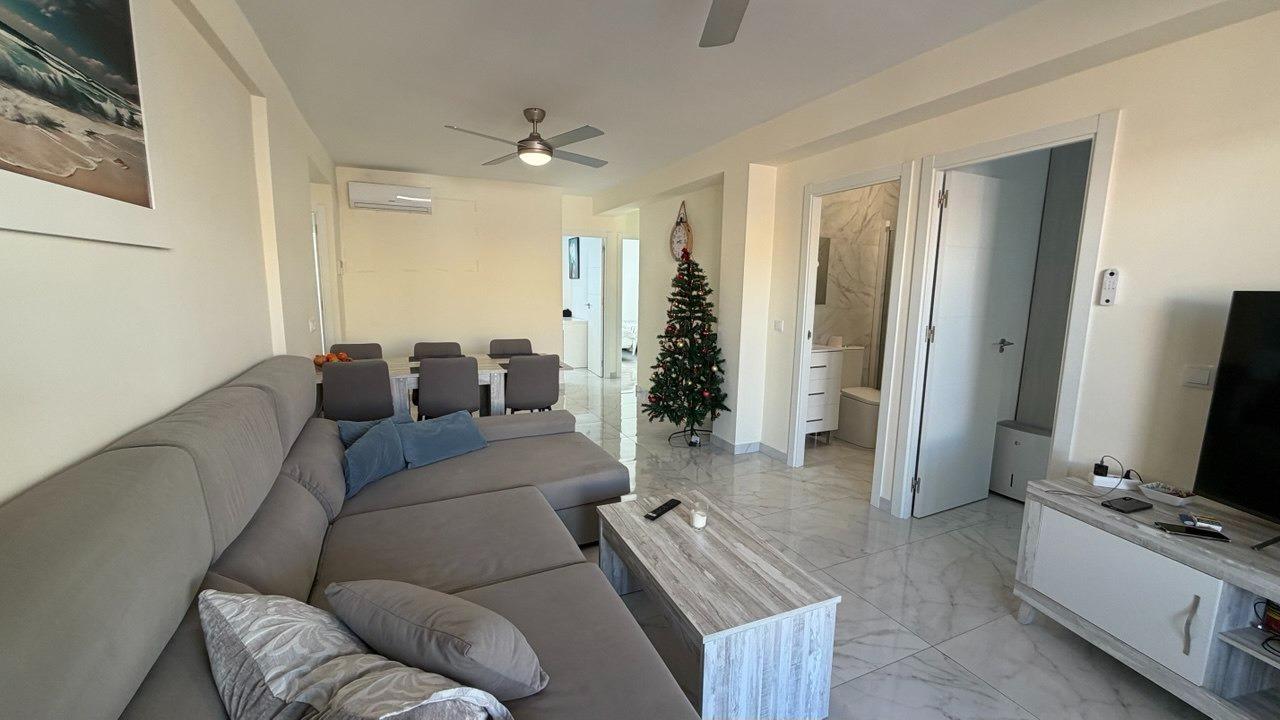 Apartamento T3 em Torrevieja, Espanha N.º 365776