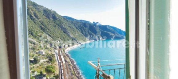 2 bedrooms Apartment in Vernazza, Italy No. 70083 8