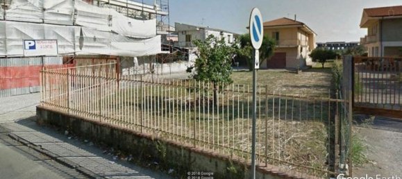 Квартира с 7 комнатами в Ламеция Терме, Италия № 42450 3