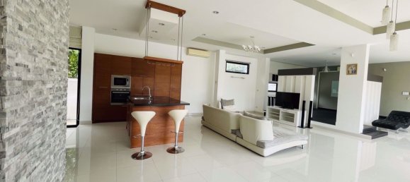 3 bedrooms Cafe / restaurant in Bang Lamung, Thailand No. 4934 4