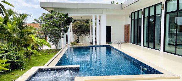 3 bedrooms Cafe / restaurant in Bang Lamung, Thailand No. 4934 2