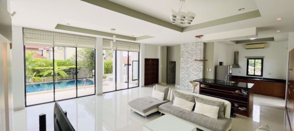 3 bedrooms Cafe / restaurant in Bang Lamung, Thailand No. 4934 9