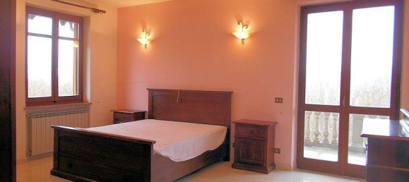 5 rooms Castles in Camino, Italy No. 228184 12