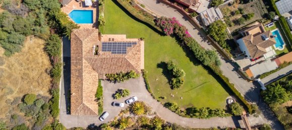 5 bedrooms Villa in Benahavis, Spain No. 139715 6