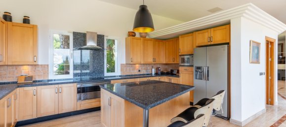 5 bedrooms Villa in Benahavis, Spain No. 139715 18