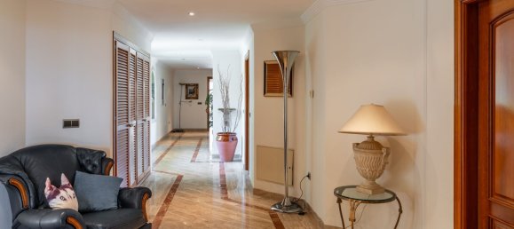 5 bedrooms Villa in Benahavis, Spain No. 139715 28