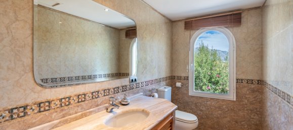 5 bedrooms Villa in Benahavis, Spain No. 139715 30