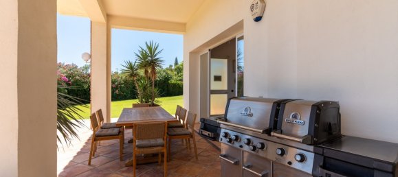 5 bedrooms Villa in Benahavis, Spain No. 139715 20