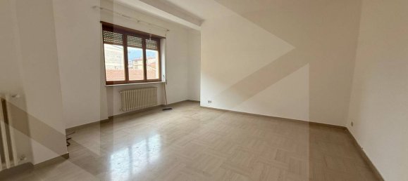 Apartamento de 5 divisões em Avezzano, Italy N.º 21767 3