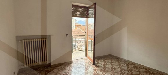 Apartamento de 5 divisões em Avezzano, Italy N.º 21767 10
