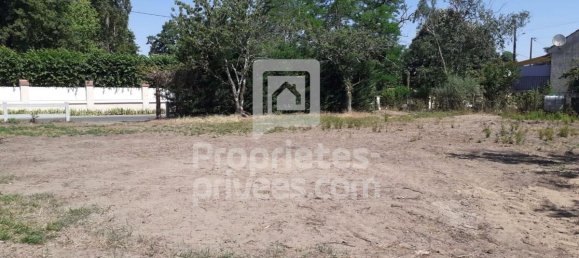 1000m² Land in Cosne-Cours-sur-Loire, France No. 94858 3