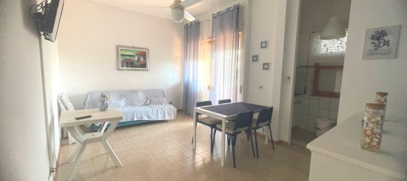 Дом с 3 спальнями в Фьюмичино, Италия № 377554 2