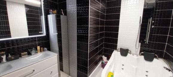 3 bedrooms Apartment in Lorient, France No. 273993 3