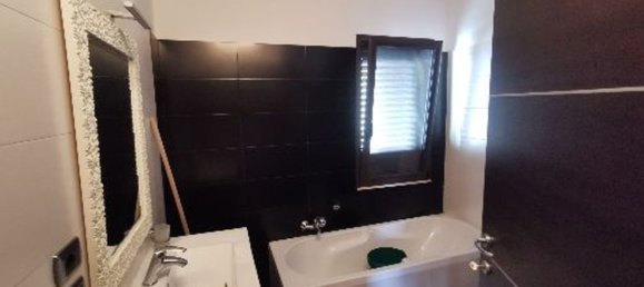 7 rooms Apartment in Marcianise, Italy No. 251856 14