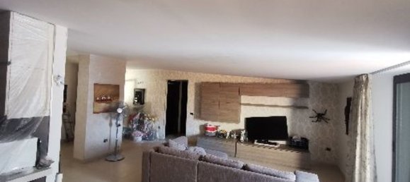 7 rooms Apartment in Marcianise, Italy No. 251856 11