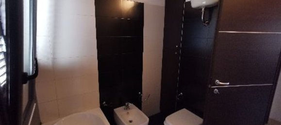 7 rooms Apartment in Marcianise, Italy No. 251856 15