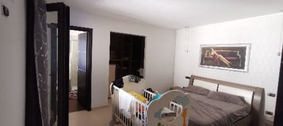7 rooms Apartment in Marcianise, Italy No. 251856 4