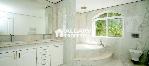 6 bedrooms Villa in Faro, Portugal No. 127400 16