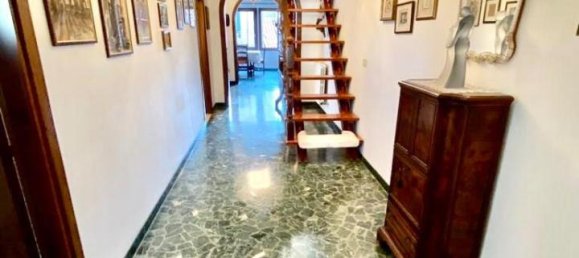 6 rooms Apartment in Venice, Italy No. 31608 5
