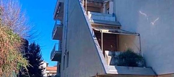 5 rooms Apartment in Cassano Magnago, Italy No. 1673 4