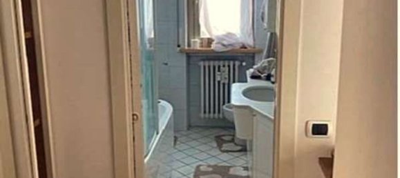 5 rooms Apartment in Cassano Magnago, Italy No. 1673 11